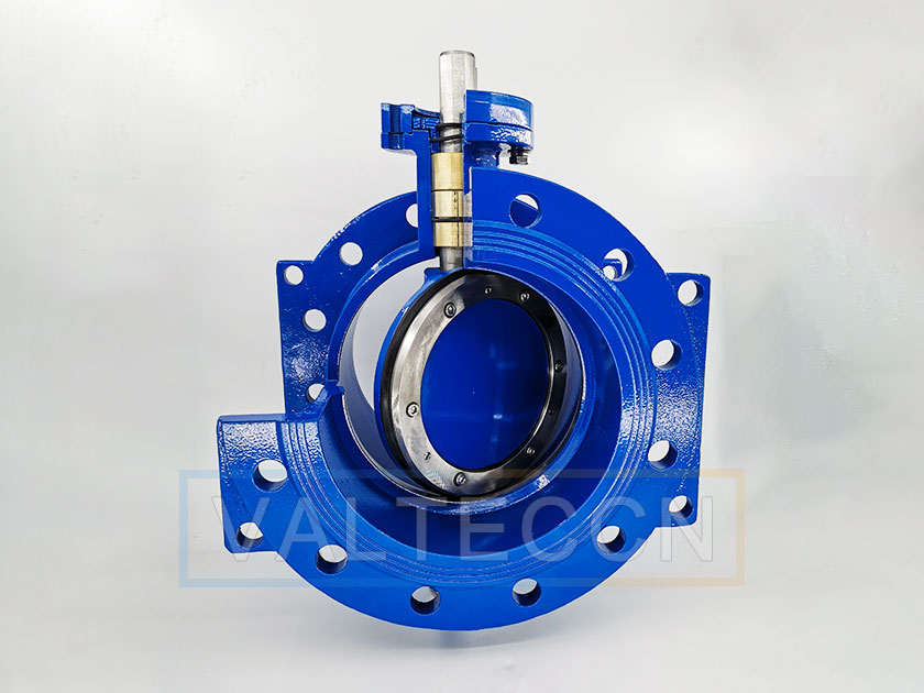 Double eccentric butterfly valve cross section