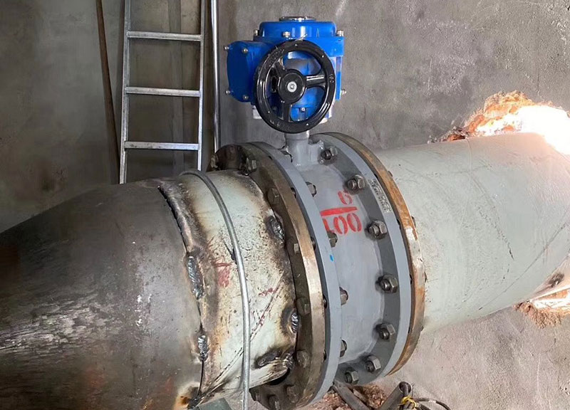 Why does a certified resilient seated butterfly valve still leak after installation?